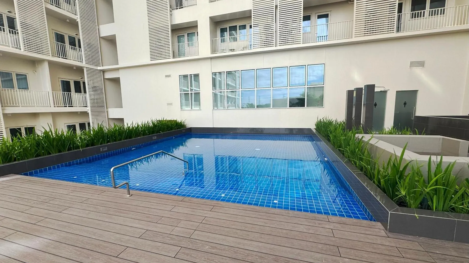 Elegant 1 Bedroom Apartment With Great Facilities And Perfect Location Manila
