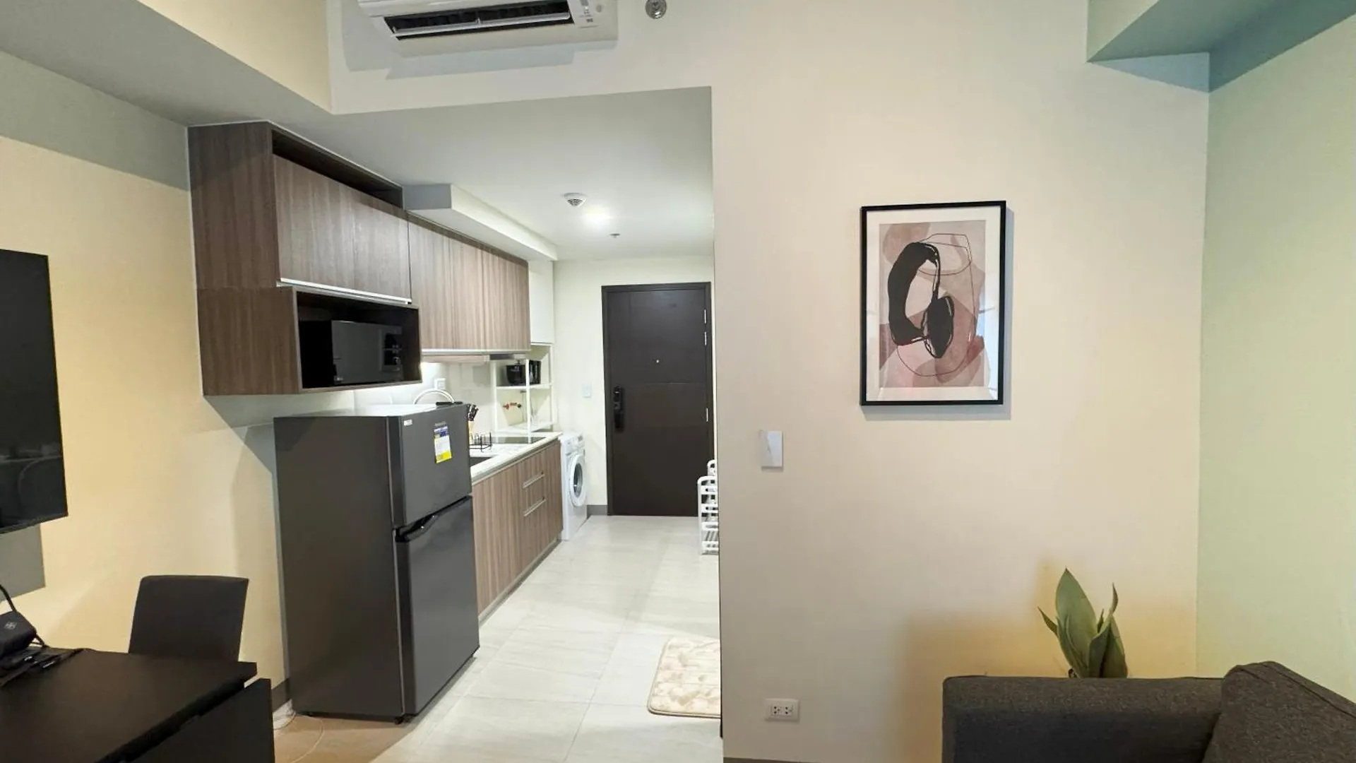 Elegant 1 Bedroom Apartment With Great Facilities And Perfect Location Manila