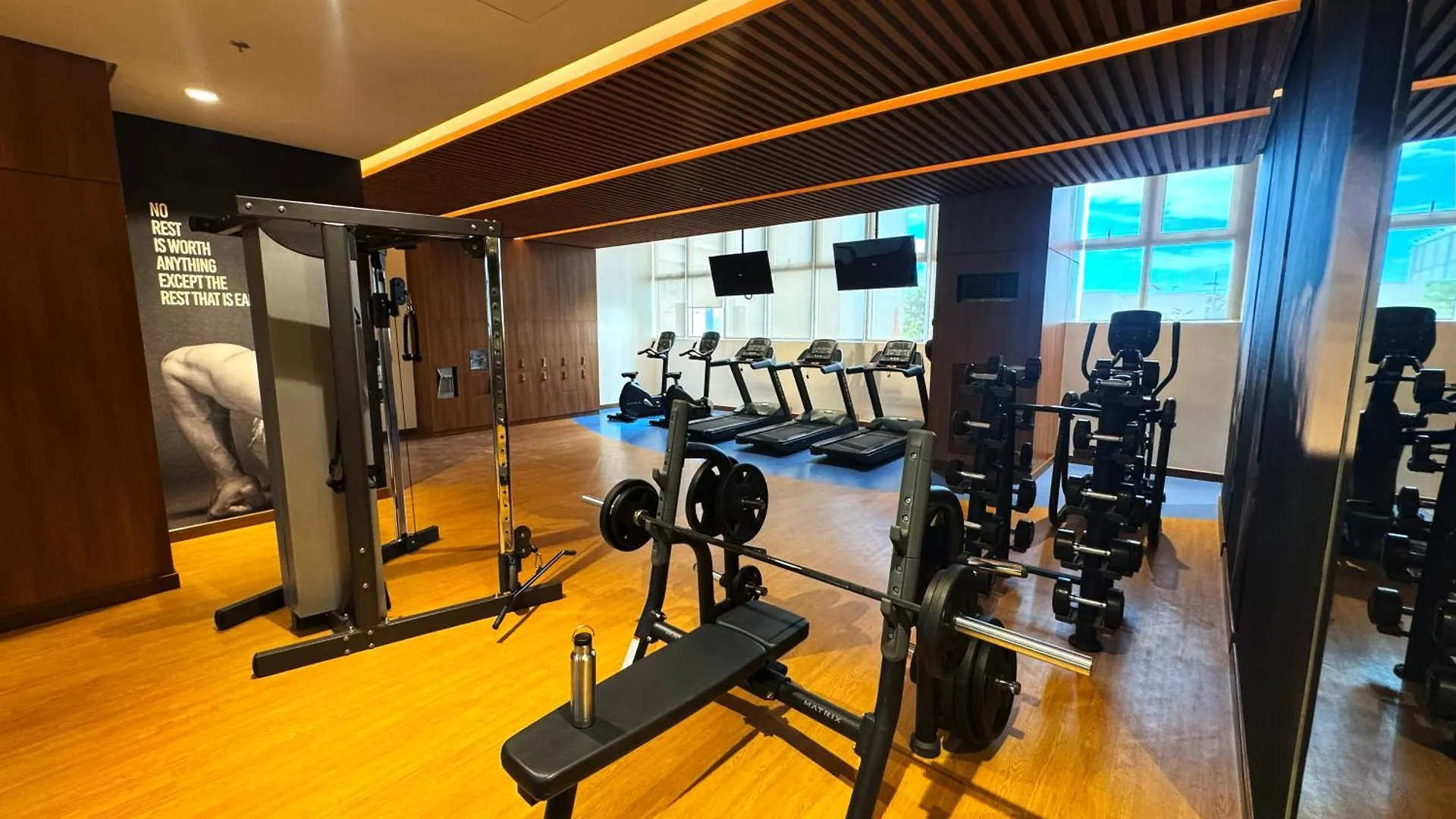Elegant 1 Bedroom Apartment With Great Facilities And Perfect Location Manila 0*,  Philippines