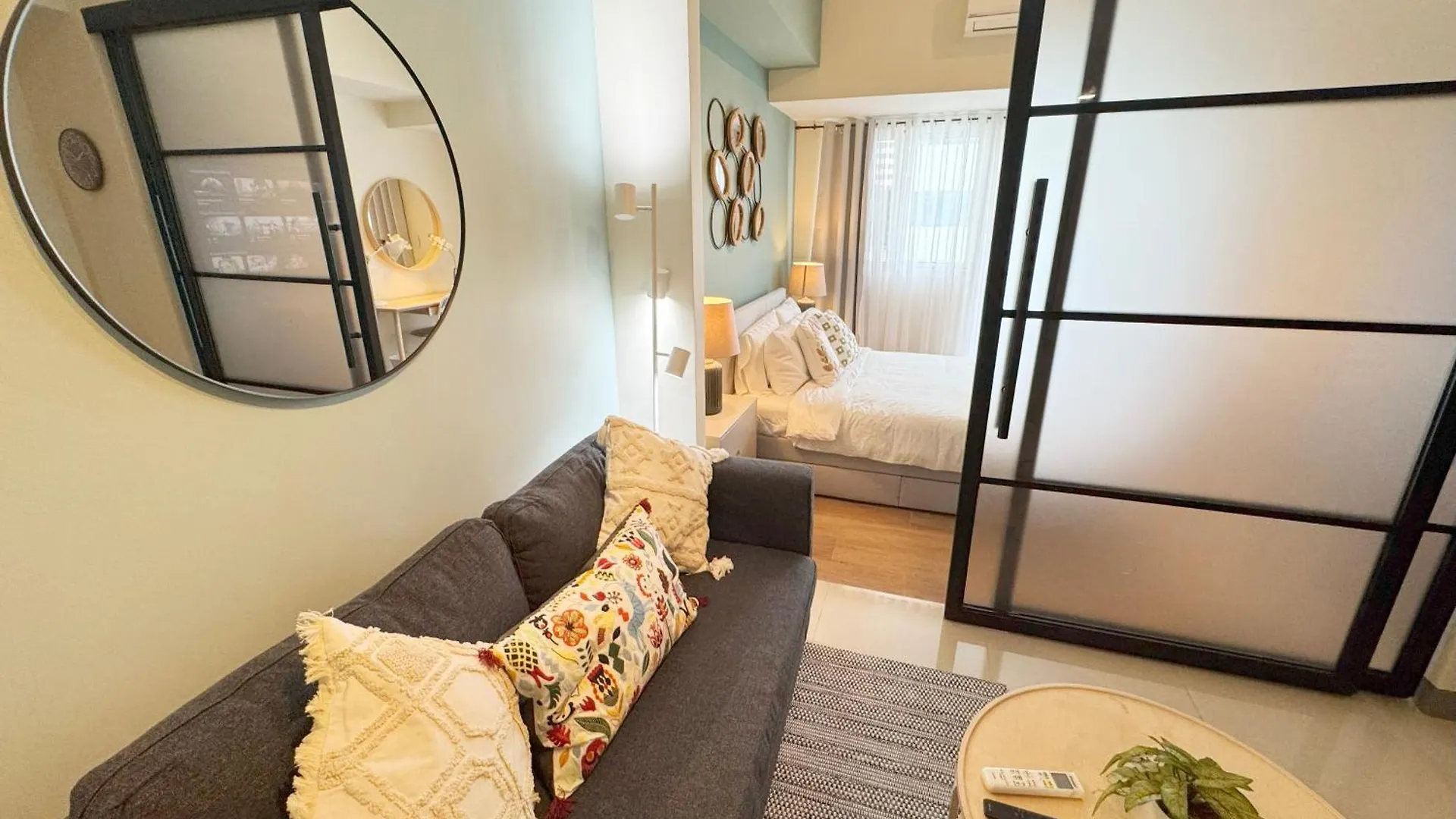 Elegant 1 Bedroom Apartment With Great Facilities And Perfect Location Manila